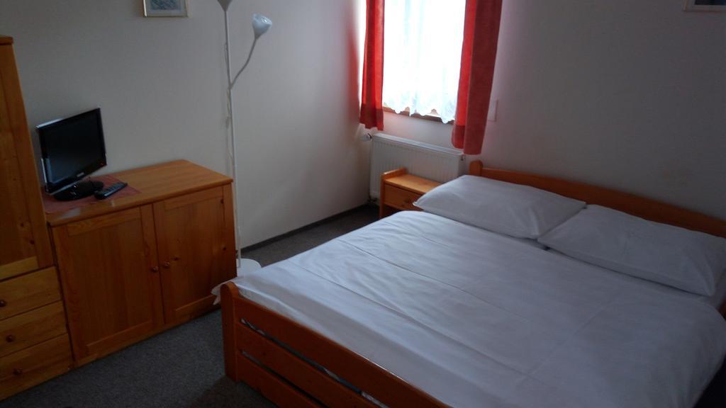 Hotel - Excalibur 3*